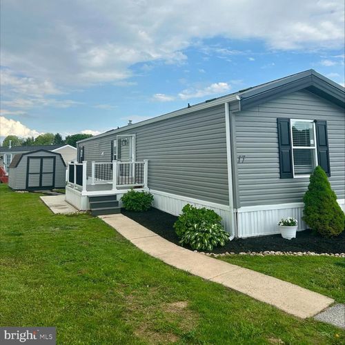 17 Sunrise Dr, NOTTINGHAM, PA, 19362-9131 | Card Image