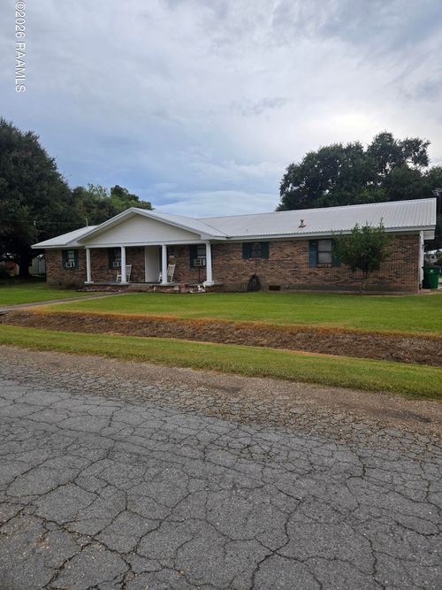 2513 Curtis Dr, New Iberia, LA, 70560-7068 | Card Image