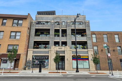 4s-5137 N Lincoln Ave, Chicago, IL, 60625-2520 | Card Image