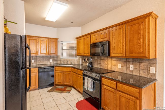UNIT-111 - 20 Tapatio Dr E, Condo with 2 bedrooms, 2 bathrooms and null parking in Boerne TX | Image 13