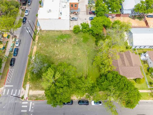 203 E 9th St, Georgetown, TX, 78626-5908 | Card Image