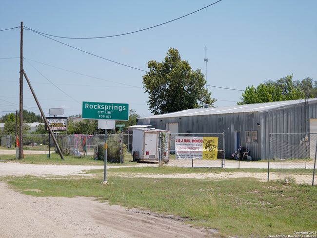 804 Uvalde Rd, Home with 0 bedrooms, 0 bathrooms and null parking in Rocksprings TX | Image 4