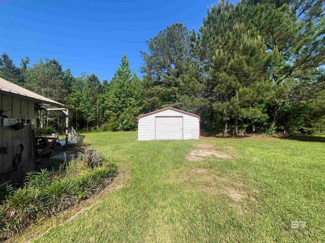 Yard | Image 6