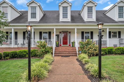 2712 Long Hollow Pike, Hendersonville, TN, 37075-8722 | Card Image