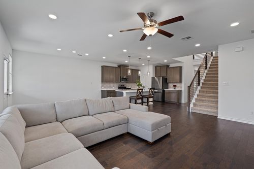 213 Stinchcomb Rd, Hutto, TX, 78634-3199 | Card Image