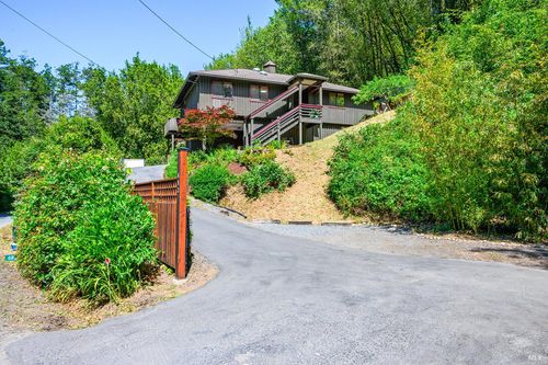 683 Wagnon Rd, Sebastopol, CA, 95472-9206 | Card Image