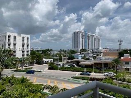 405-1688 West Ave, Miami Beach, FL, 33139-2356 | Card Image