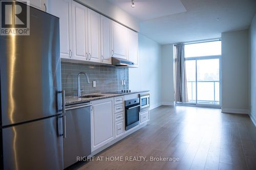 15-7 Kenaston Gdns, Toronto, ON, M2K0E9 | Card Image