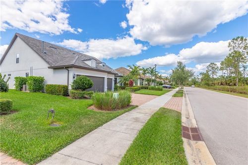 7247 Clamshell Ln, NAPLES, FL, 34114-3628 | Card Image