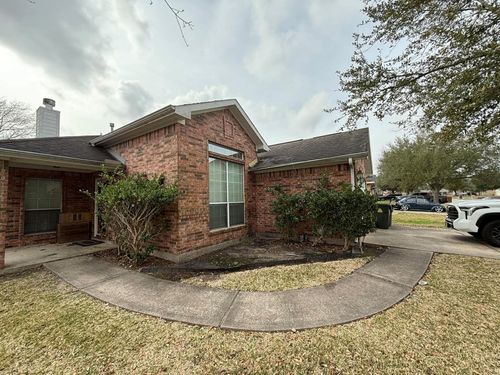 4838 Chase Court Dr, Bacliff, TX, 77518-2489 | Card Image