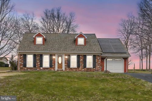 121 Pleasant View Dr, Lititz, PA, 17543-8544 | Card Image