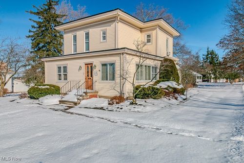 400 North St, Chardon, OH, 44024-1036 | Card Image