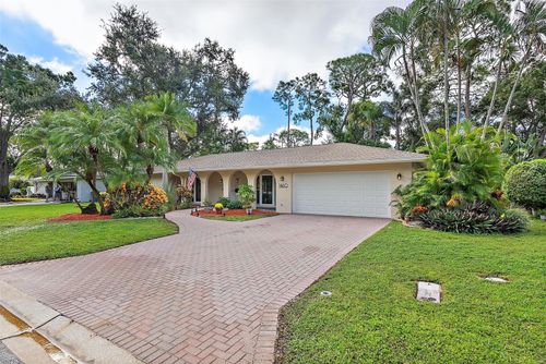 1460 89th Ave N, St Petersburg, FL, 33702-2961 | Card Image