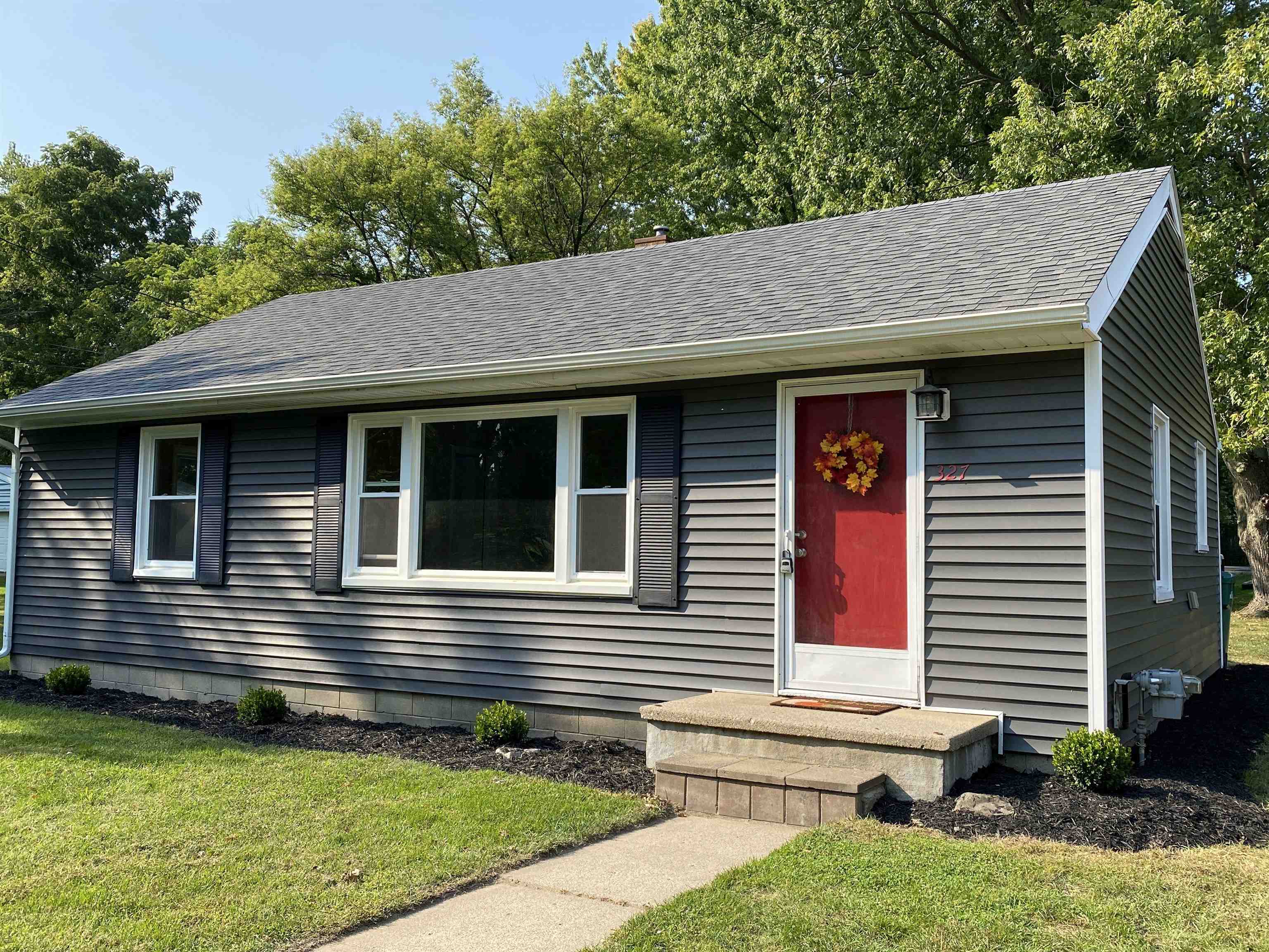 Orchard St, Perry, MI 48872