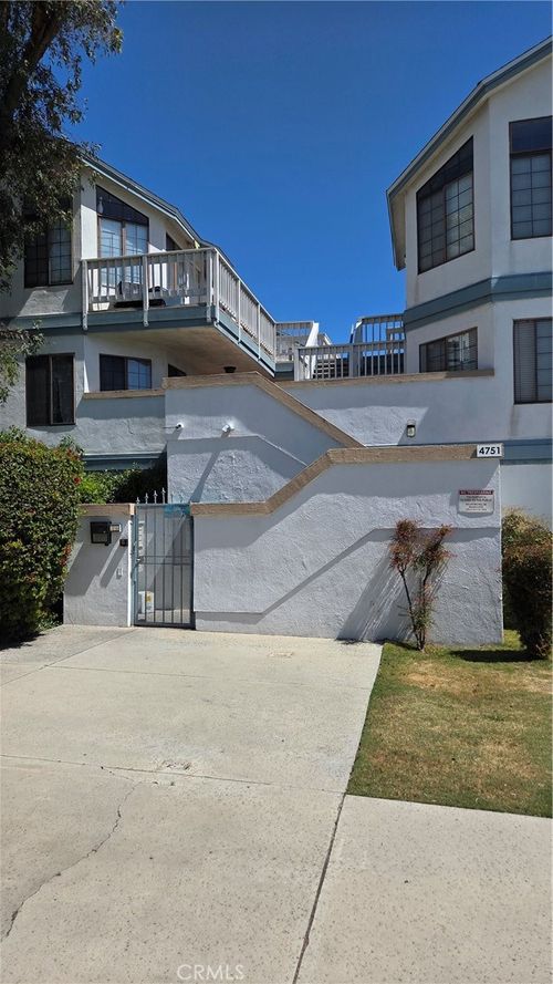 4751 E Pacific Coast Hwy, Long Beach, CA, 90804-3200 | Card Image