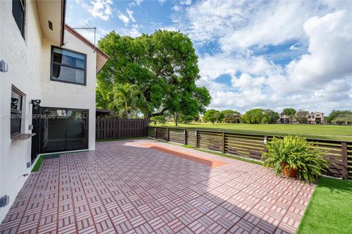 1-26-10340 Nw 5th Ter, Miami, FL, 33172-4019 | Card Image