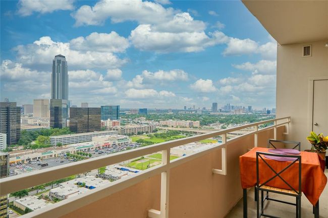 UNIT-2405 - 3505 Sage Rd, Condo with 2 bedrooms, 2 bathrooms and 1 parking in Houston TX | Image 10