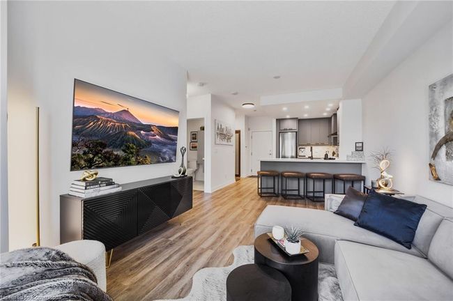 551 Maple Ave, House attached with 1 bedrooms, 1 bathrooms and 1 parking in Burlington ON | Image 15