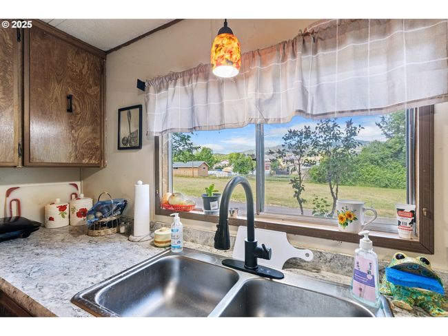 111 Sharway Ln, House other with 2 bedrooms, 1 bathrooms and null parking in Winston OR | Image 14