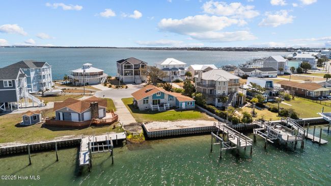 247 Bay View Blvd, House other with 4 bedrooms, 3 bathrooms and 1 parking in Atlantic Beach NC | Image 36