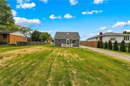 5840 Telfer Rd, Sarnia, ON, N7T7H2 | Card Image