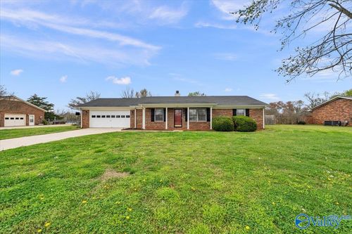 147 Butch Cir, Hazel Green, AL, 35750-9361 | Card Image