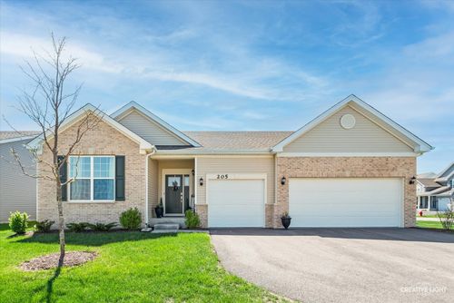 205 Bowers St, Elburn, IL, 60119-8483 | Card Image