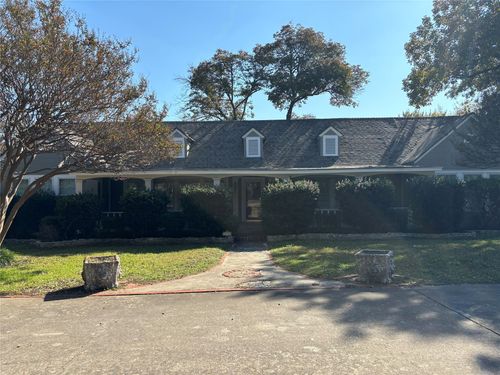 1216 Los Altos Ln, Duncanville, TX, 75116-2928 | Card Image