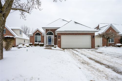 131 Thamesford Ct, Amherst, NY, 14221-5960 | Card Image