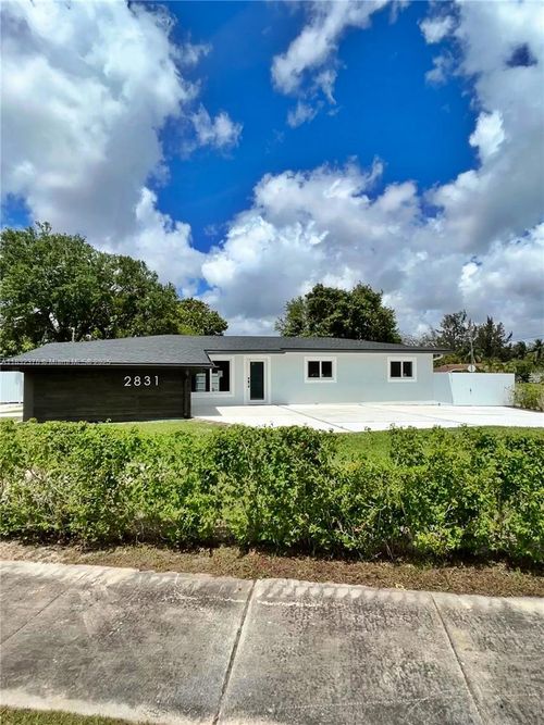 2831 Nw 189th St, Miami Gardens, FL, 33056-3143 | Card Image