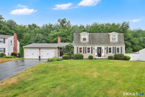 10 Pilgrim Cir, Enfield, CT, 06082-5810 | Card Image