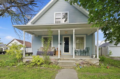 211 Lime St, Woodville, OH, 43469-1007 | Card Image