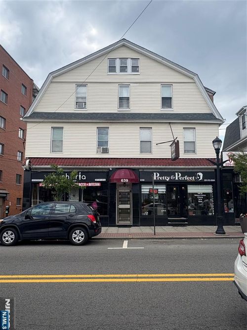 639 Palisade Ave, Cliffside Park, NJ, 07010-3081 | Card Image
