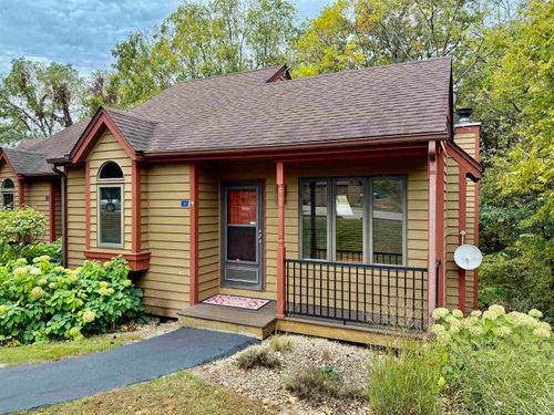 35 Oak Glen Dr, Galena, IL, 61036-8667 | Card Image