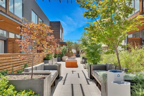 apt-227-2002 E 7th St, Austin, TX, 78702-3589 | Card Image