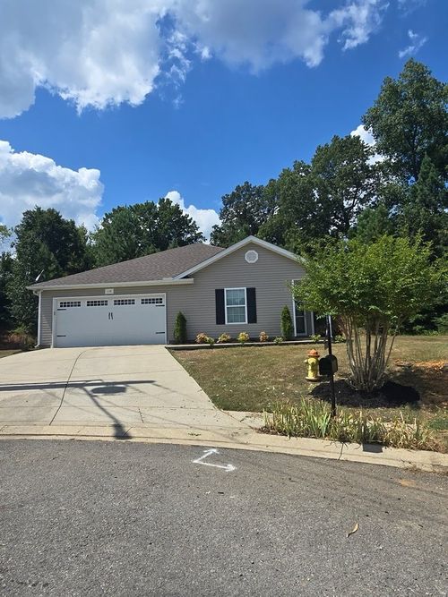 110 W Quail Hollow Way, Dickson, TN, 37055-2361 | Card Image