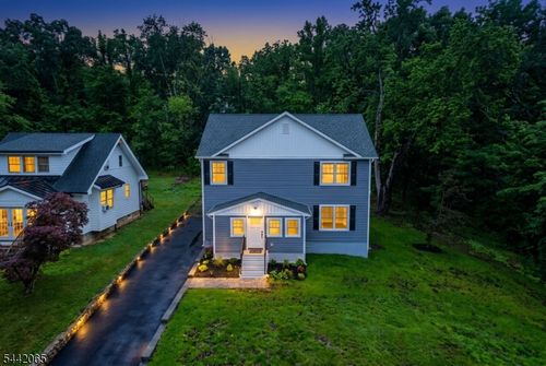 21 Willow Ave, Randolph, NJ, 07869-1525 | Card Image