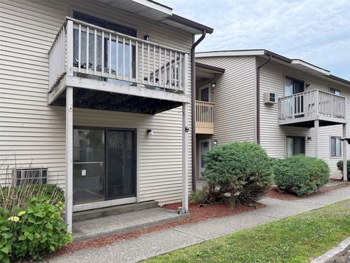 394 Concord Ln, Middletown, NY, 10940-6645 | Card Image