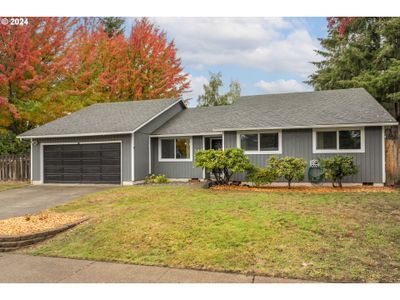 687 Se 35 Th Ave, House other with 3 bedrooms, 2 bathrooms and 2 parking in Hillsboro OR | Image 3