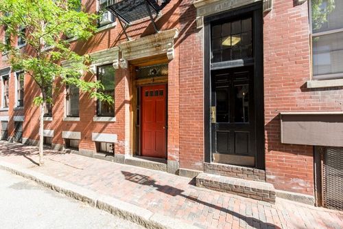 3-57 Myrtle St, Boston, MA, 02114-4575 | Card Image