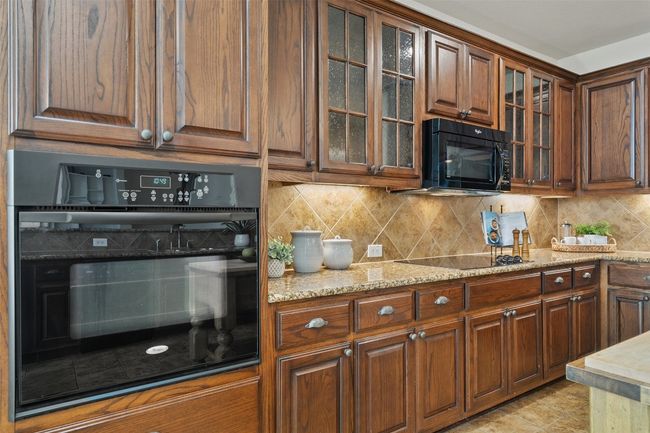 304 Las Colinas Dr, House other with 4 bedrooms, 4 bathrooms and 2 parking in Georgetown TX | Image 13