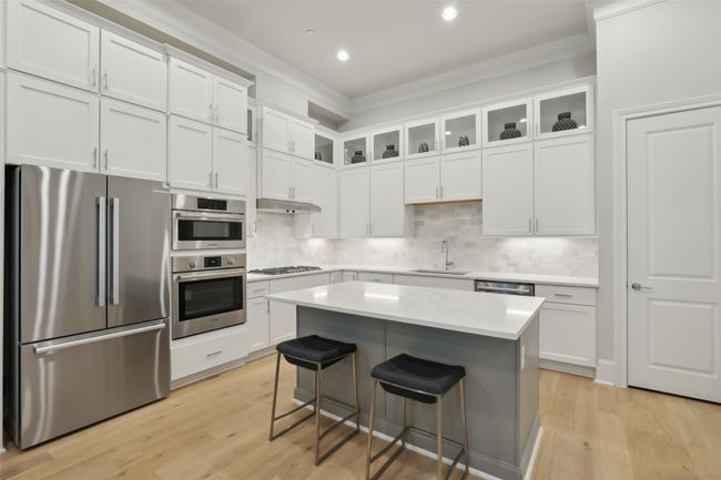 Image of model home with similar floorplan. | Image 8