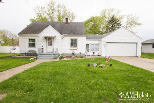 518 N Hartwell St, Gilman, IL, 60938-1437 | Card Image