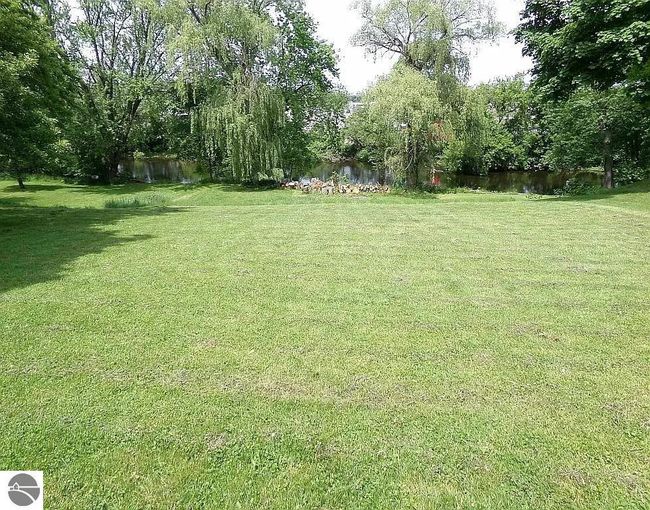 405 E Saginaw St, House other with 4 bedrooms, 2 bathrooms and null parking in Saint Louis MI | Image 24