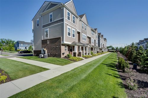 137 Monument Ln, Wixom, MI, 48393-2701 | Card Image