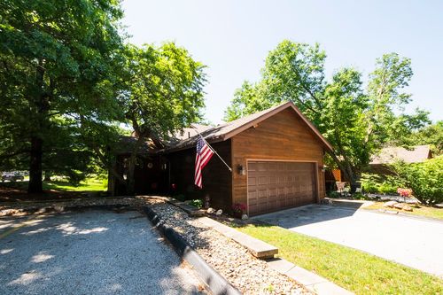 1100 42nd St, West Des Moines, IA, 50266-4907 | Card Image