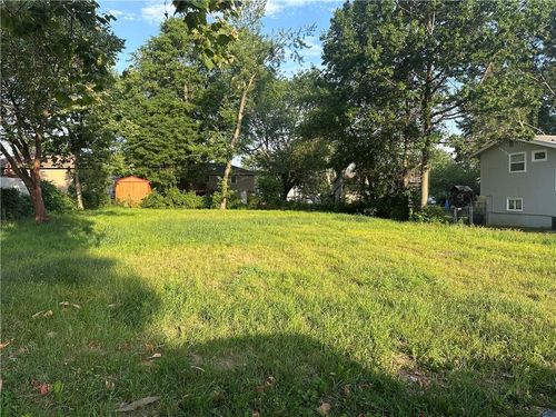 1504 S King Avenue, Harrisonville, MO, 64701 | Card Image