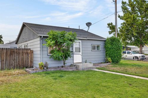 715 Thayer Dr, Richland, WA, 99352-3855 | Card Image