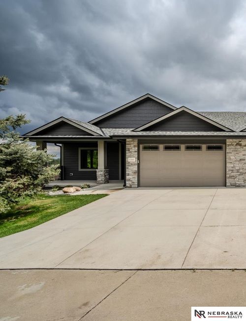 1308 Maple Dr, Blair, NE, 68008-2276 | Card Image