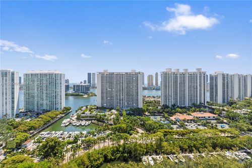 ph07-18181 Ne 31st Ct, Aventura, FL, 33160-2655 | Card Image